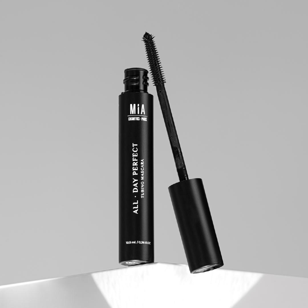 All Day Perfect Tubing Mascara de Larga Duración, se elimina con Agua Tibia